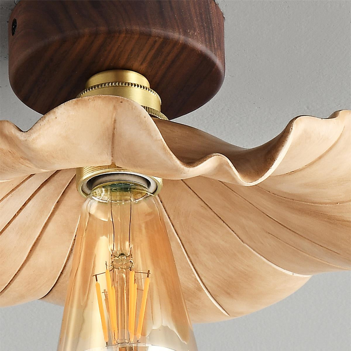 Bloemvormige Plafondlamp met Houten Accenten en Gouden Details – Sfeervolle Plafonniere voor Slaapkamer en Badkamer 7