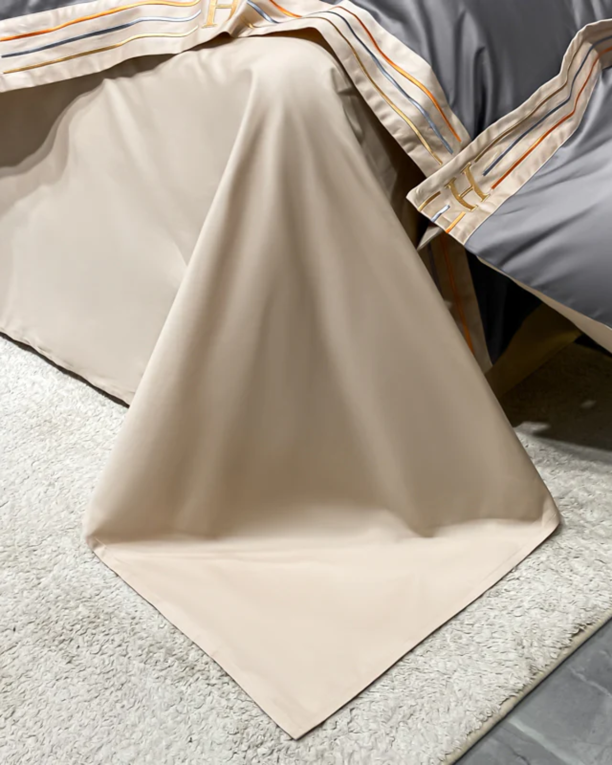 4-delige Katoen Satijn Beddengoedset met 300TC en Elegante Borduursels – Luxe en Ademend voor Ultiem Comfort 9