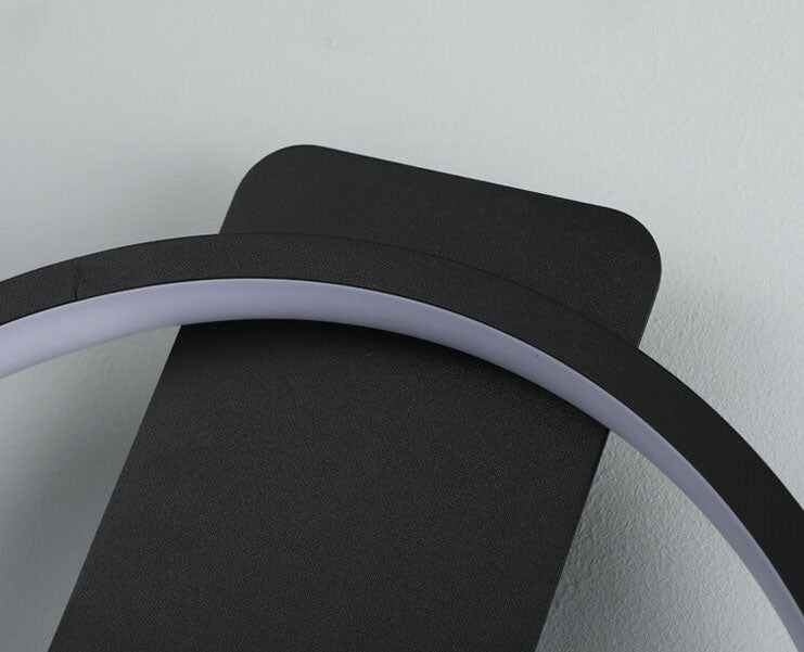 Luxe Klokvormige LED Wandlamp Goud Zwart – Modern Design voor Binnen met Energiezuinige Verlichting 3