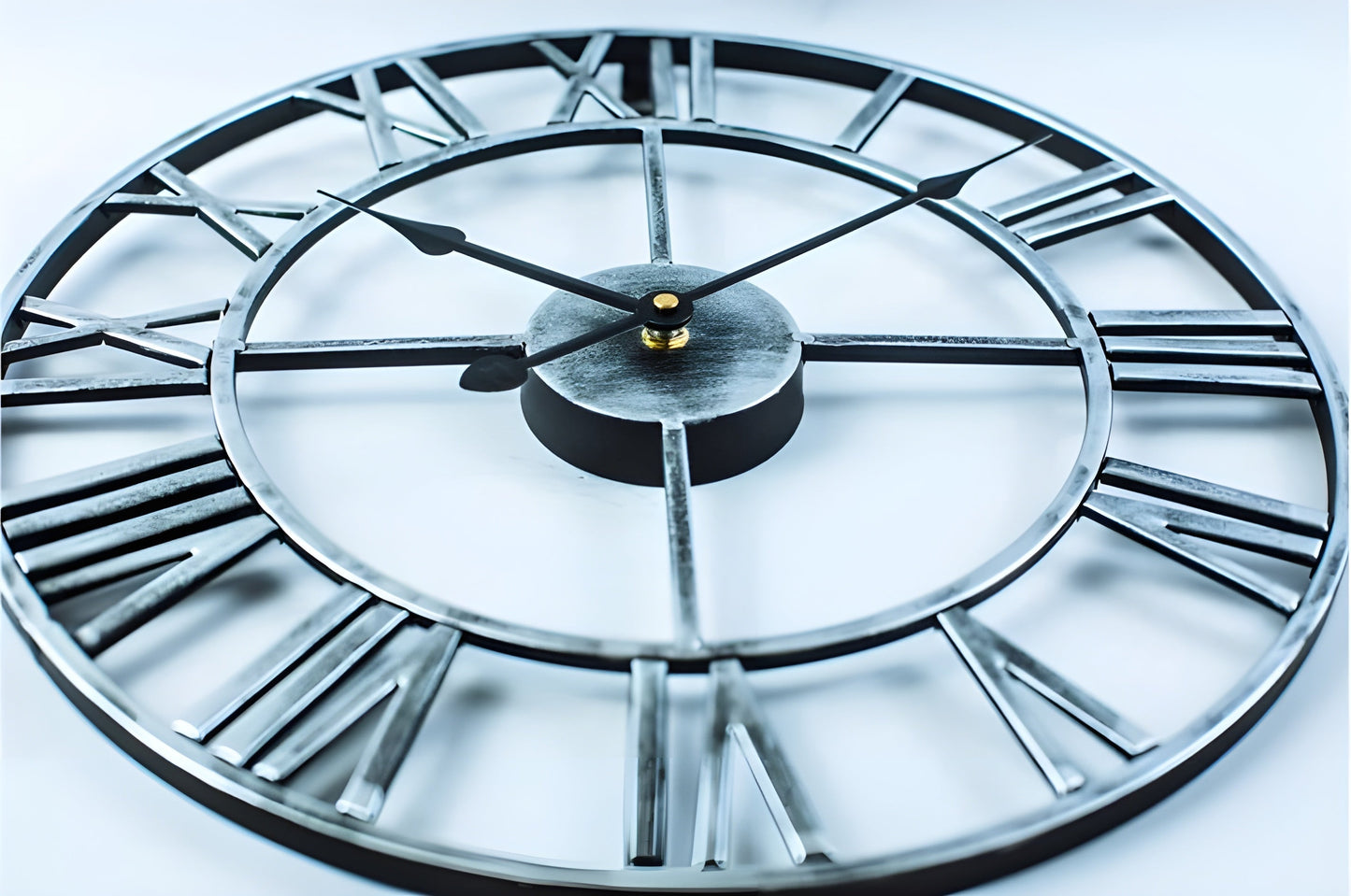 Moderne 3D Wandklok van Metaal met Antieke Stijl – 58 cm Koperkleurig 5