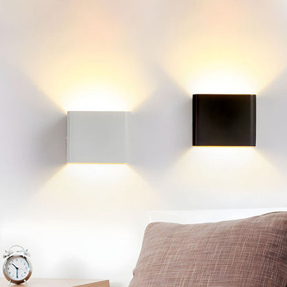Moderne LED Wandlamp Zwart met Dubbele Lichtprojectie voor Hal en Slaapkamer - Compacte Muurlamp voor Sfeervolle Verlichting 0