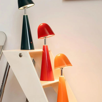 Moderne Tafellamp met Geometrisch Ontwerp en LED Verlichting - Verkrijgbaar in Rood, Oranje en Groen 7