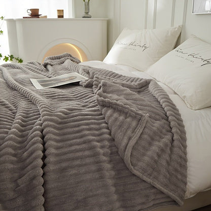 Zachte Fleece Deken met Gestreept Ontwerp voor Warmte en Stijl – Multifunctionele Plaid voor Bed en Bank 2